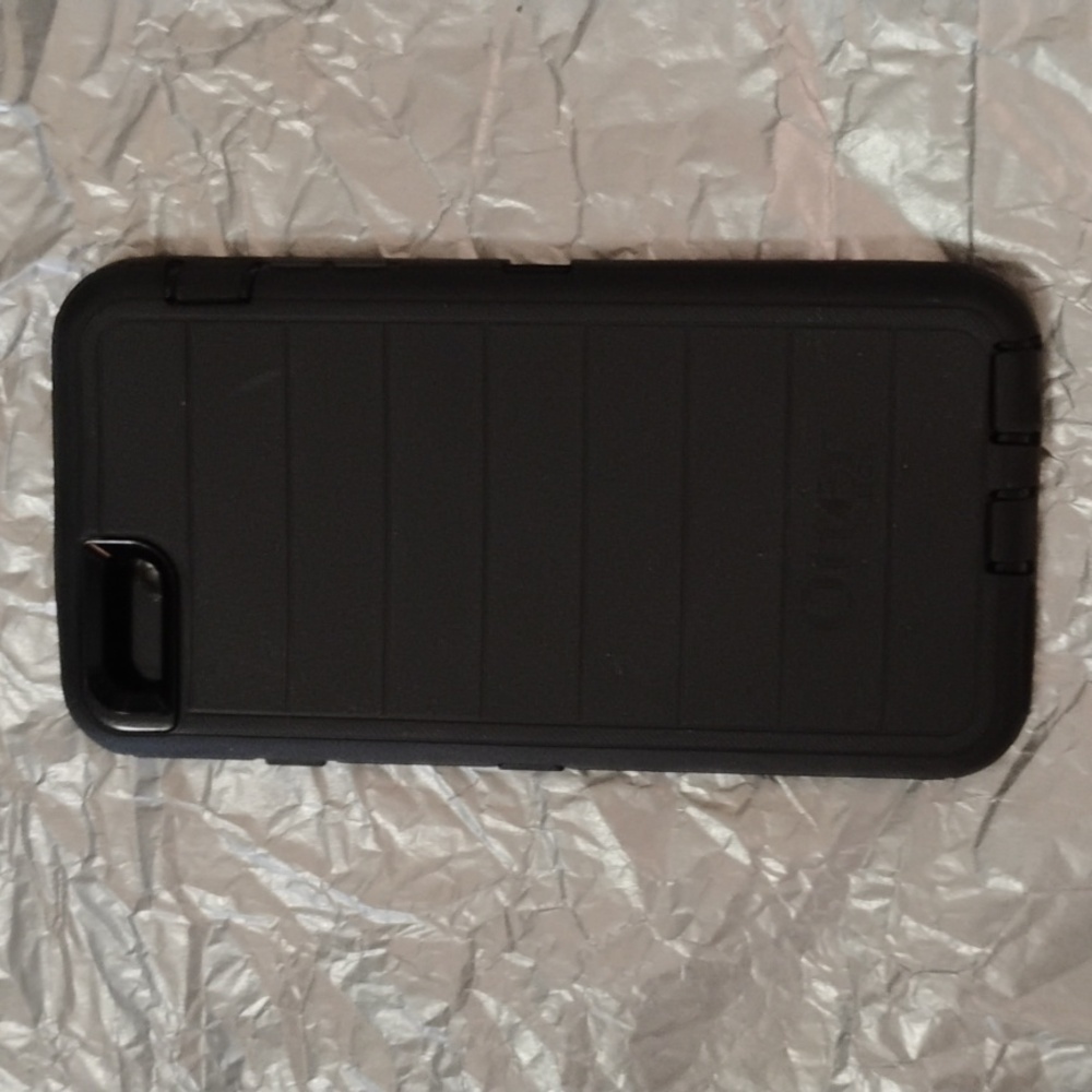 Otter box defender series  for iPhone SE (3rd and 2nd gen) and i phone 8/7
